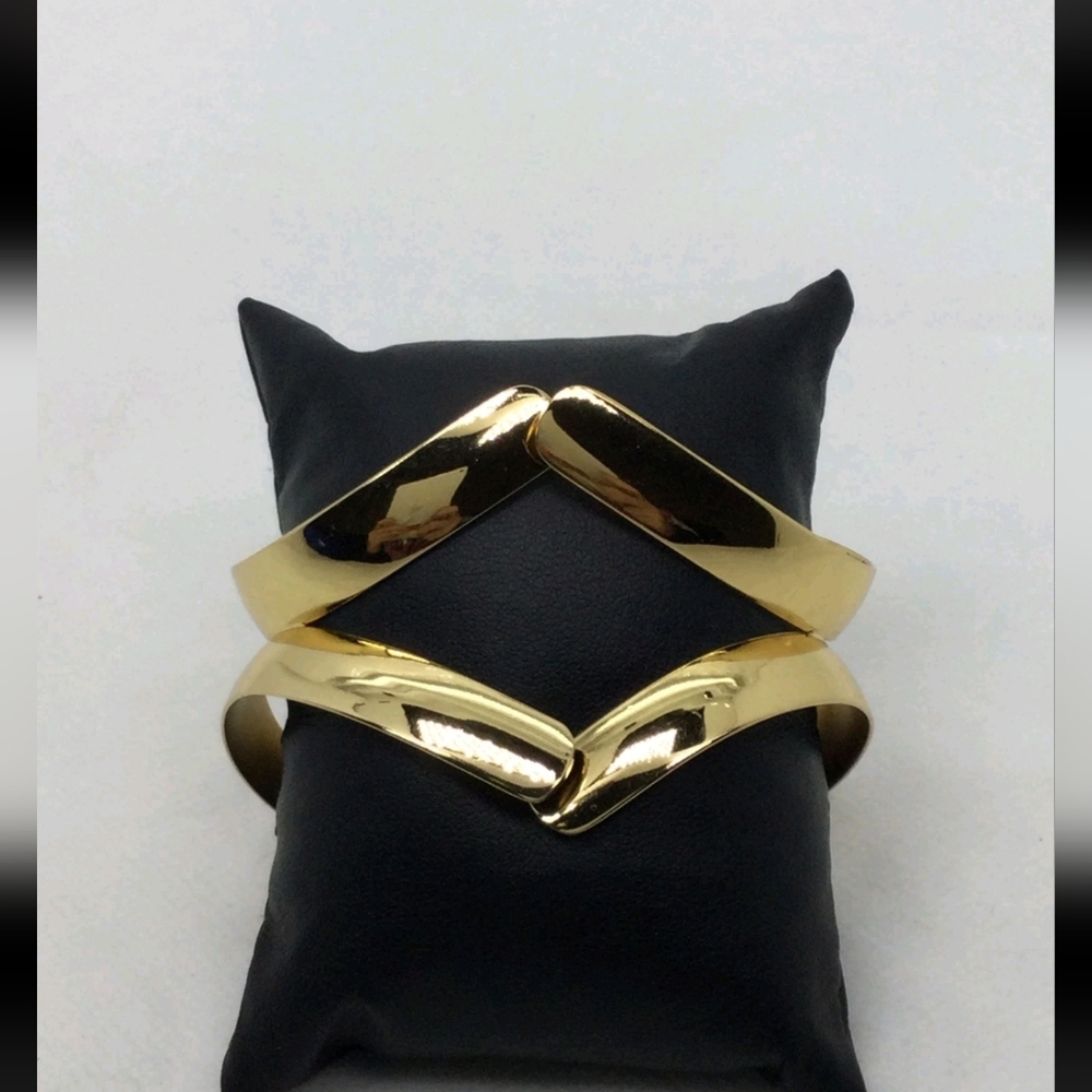 Napier Goldtone Clamper Bracelet NWOT NOS